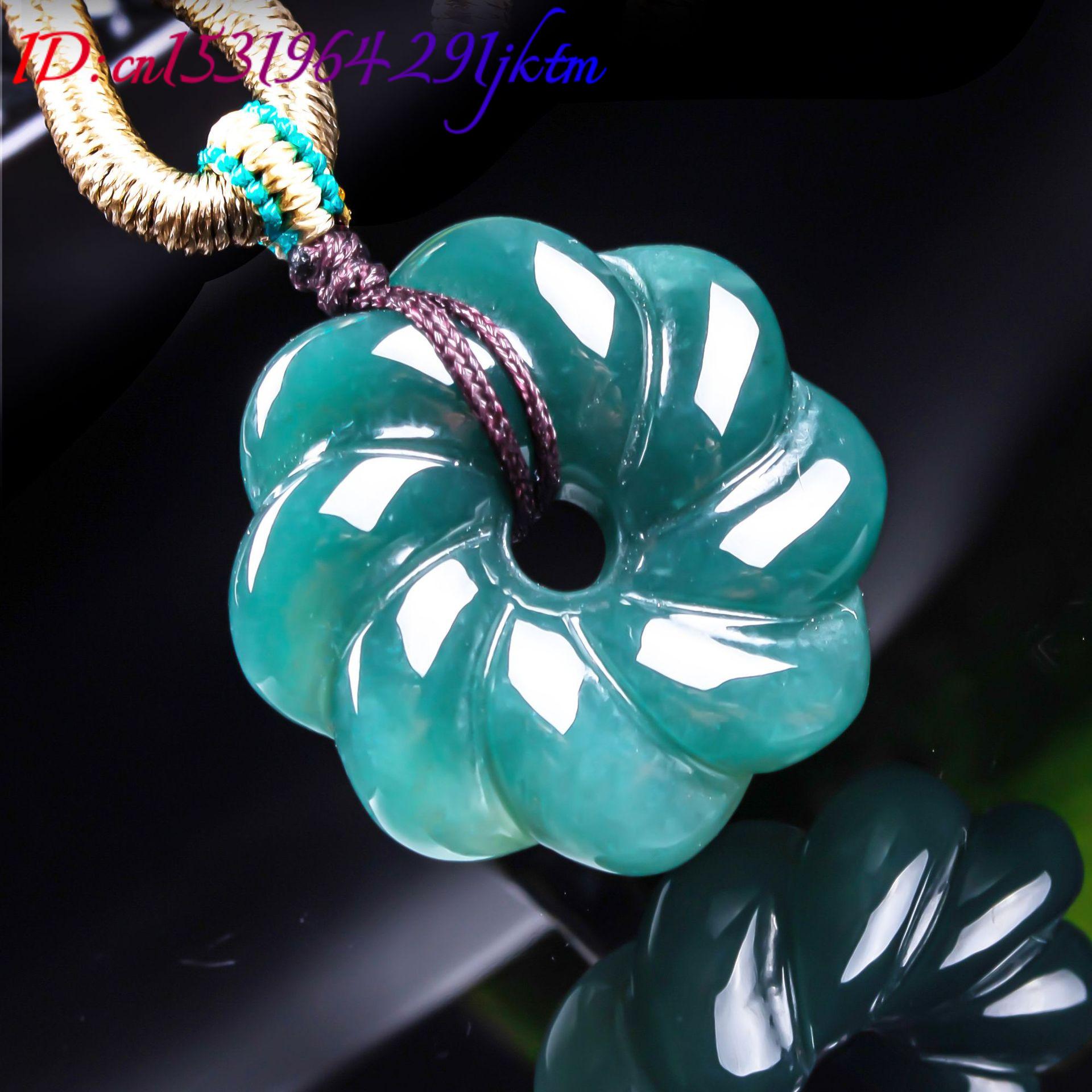 Natural Burmese Jadeite Flower - Woman Accessory 评论和价格